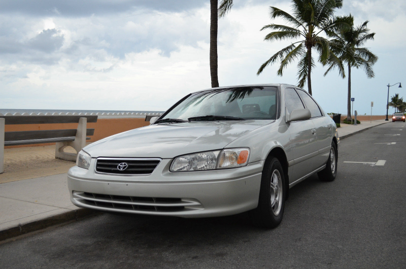 Illustration for article titled The Ten Best Getaway Cars You Can Buy On eBay Under $5,000